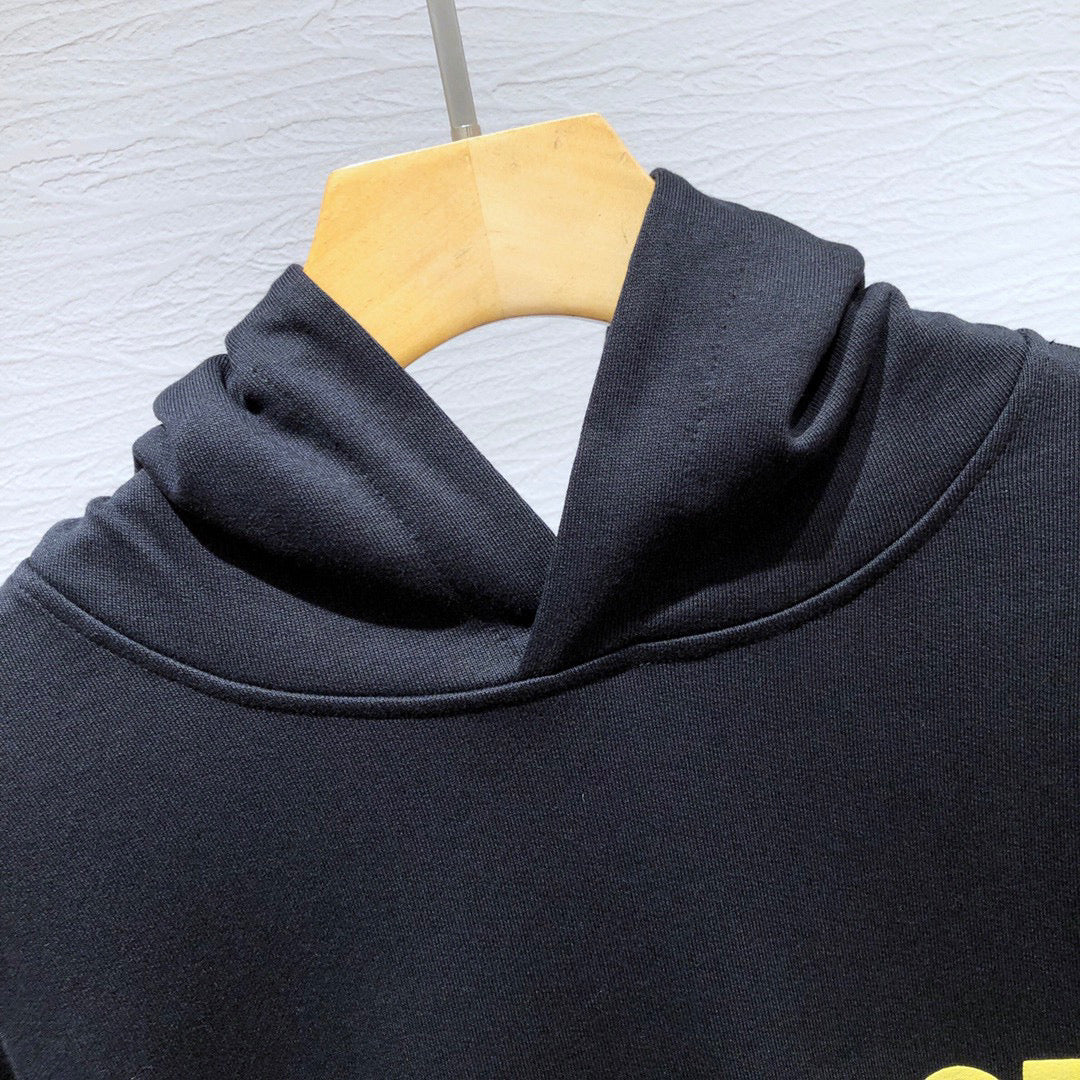 Sudaderas negras con capucha