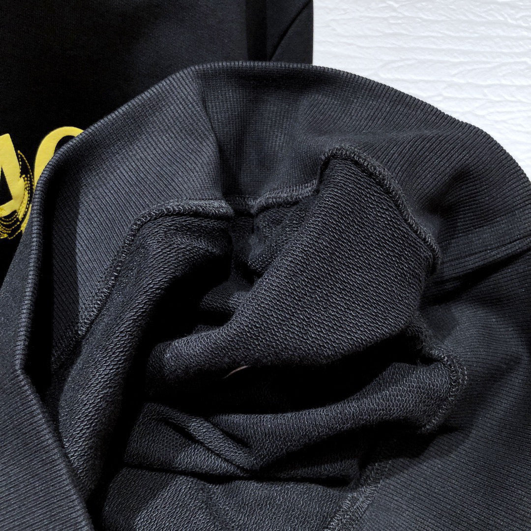 Sudaderas negras con capucha