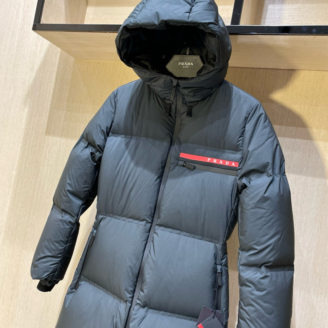 Grau-weiße Jacke