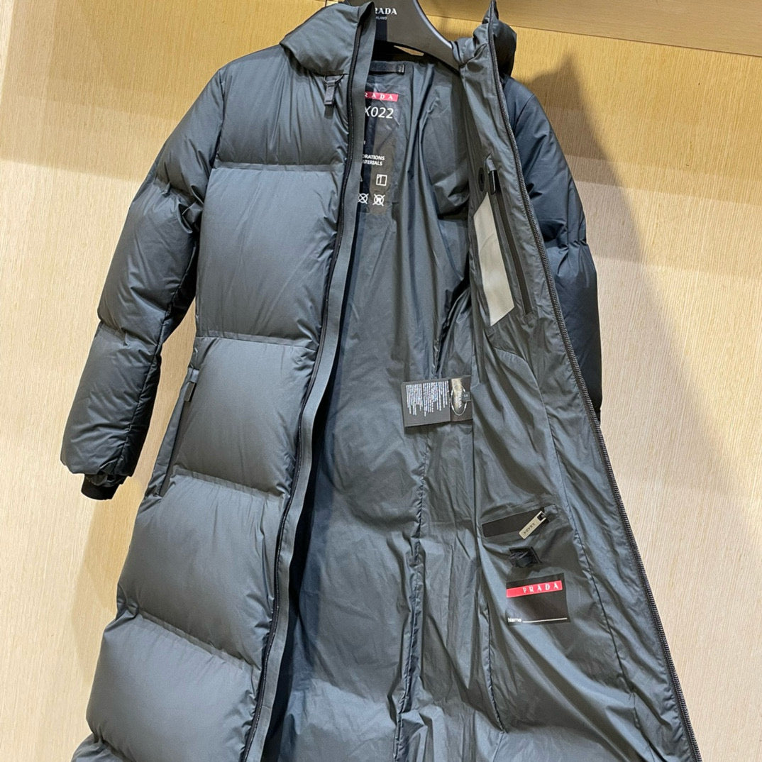 Grau-weiße Jacke