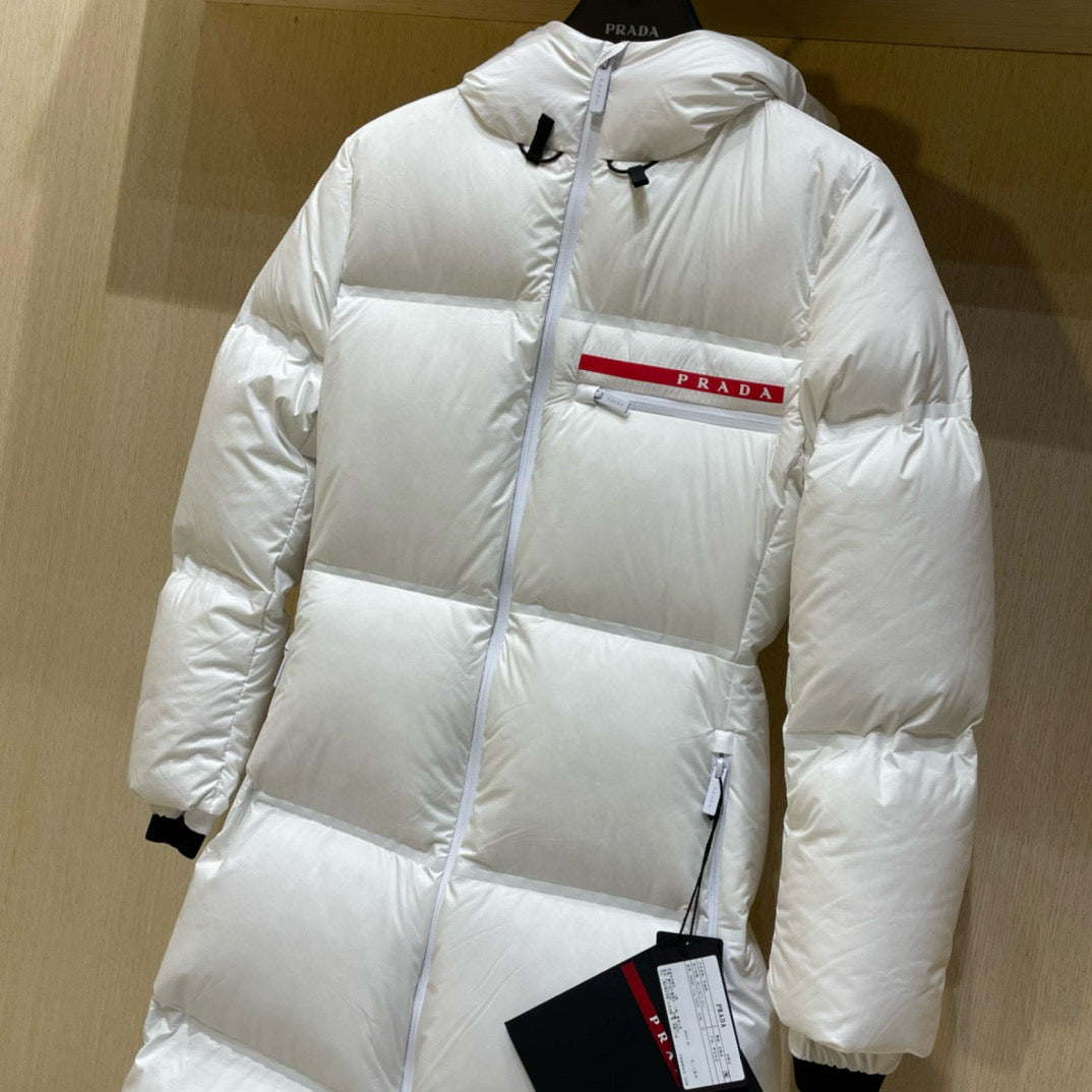 Grau-weiße Jacke