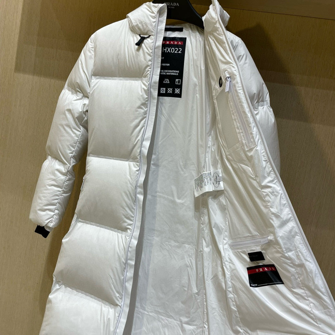 Grau-weiße Jacke