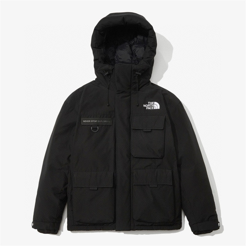 Schwarze und rote Jacke