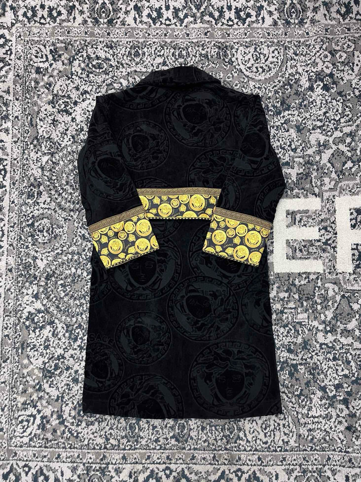 Black Bathrobe - FashionHype.xyz