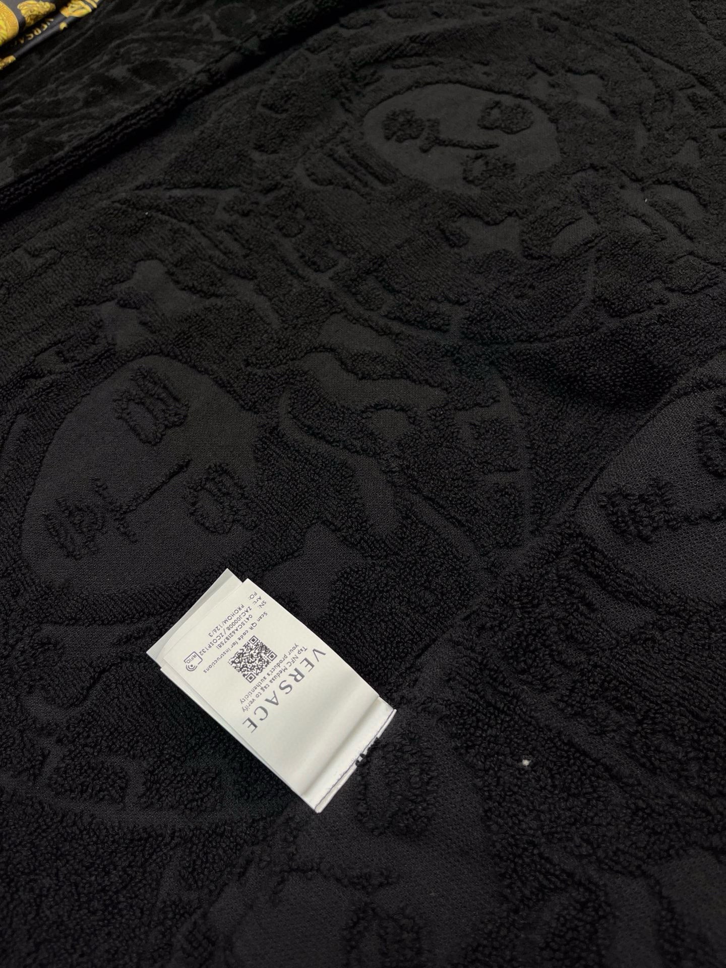 Black Bathrobe - FashionHype.xyz