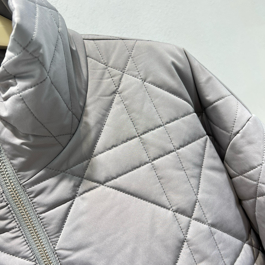 Silbergraue Jacke