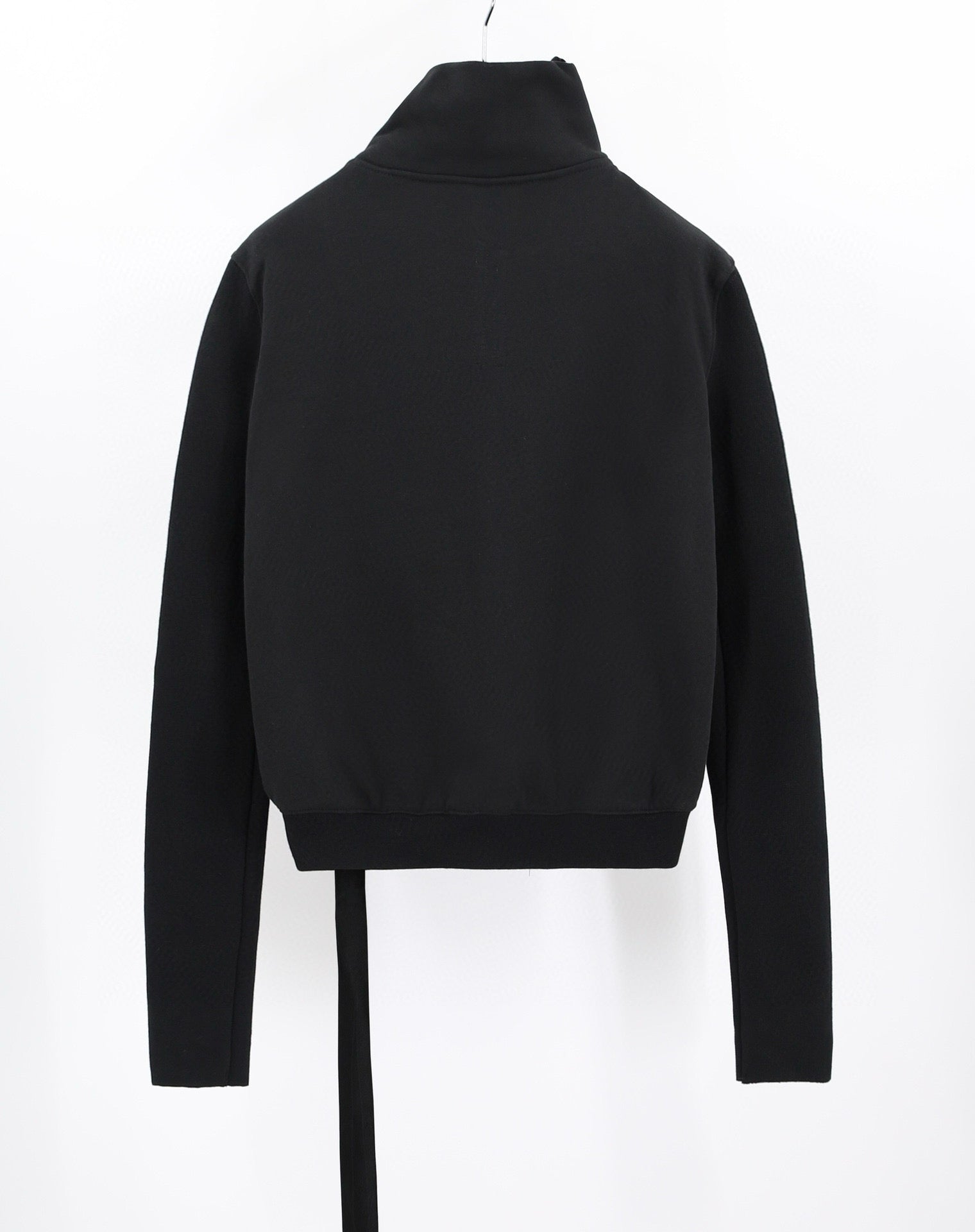 Schwarze, blaue und graue Jacke