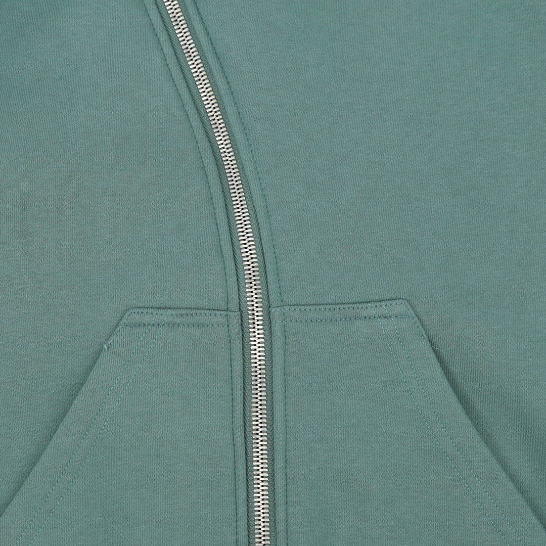 Schwarze, blaue und graue Jacke