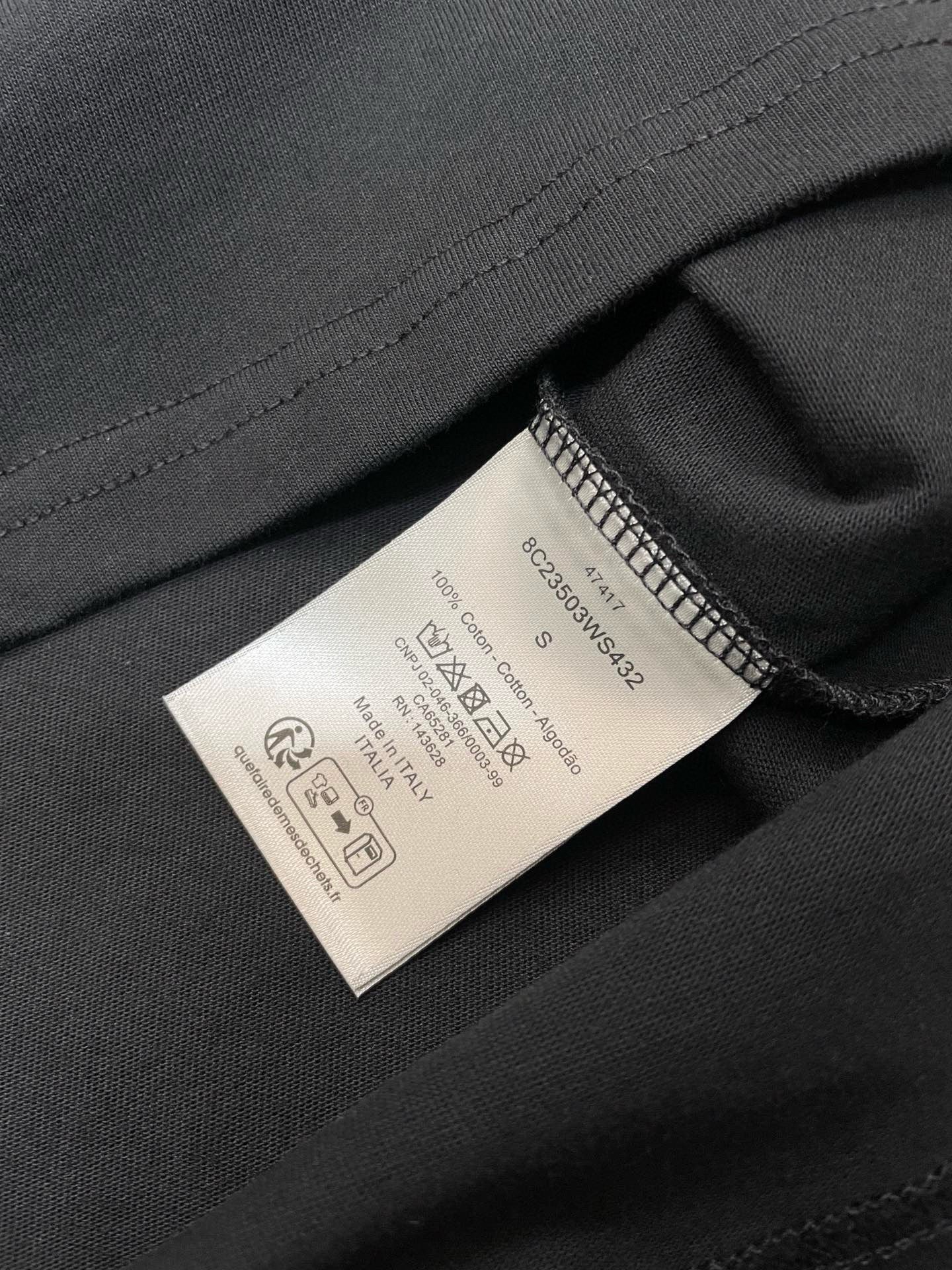 Weißes T-Shirt - Größe XL
