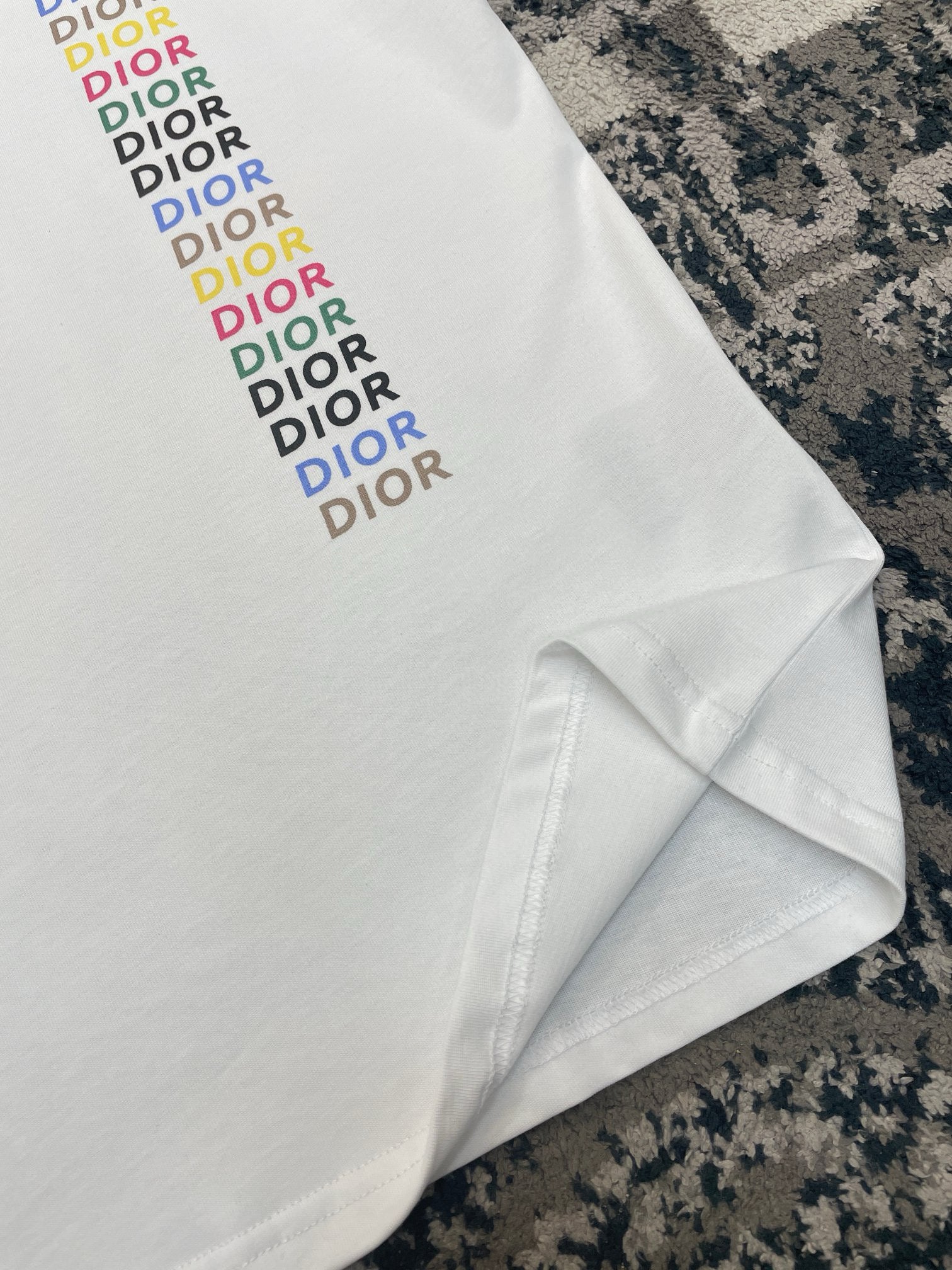 Weißes T-Shirt - Größe XL