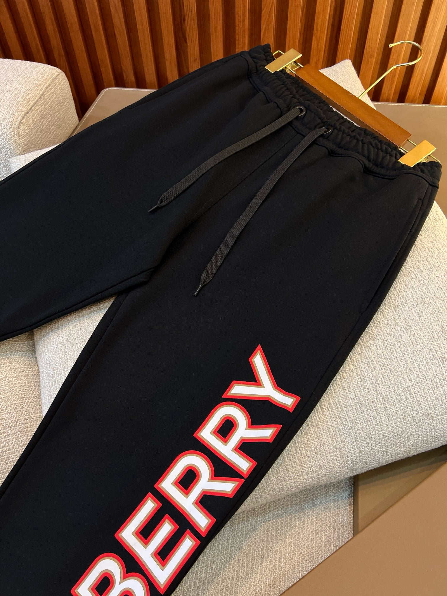 Black Pant - FashionHype.xyz