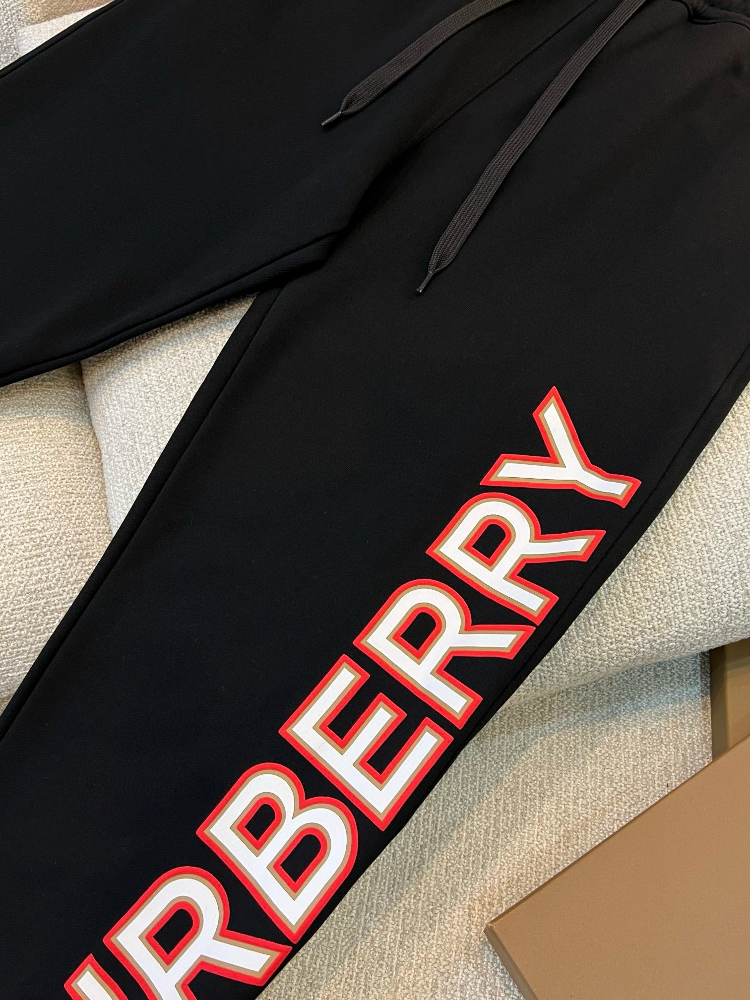 Black Pant - FashionHype.xyz