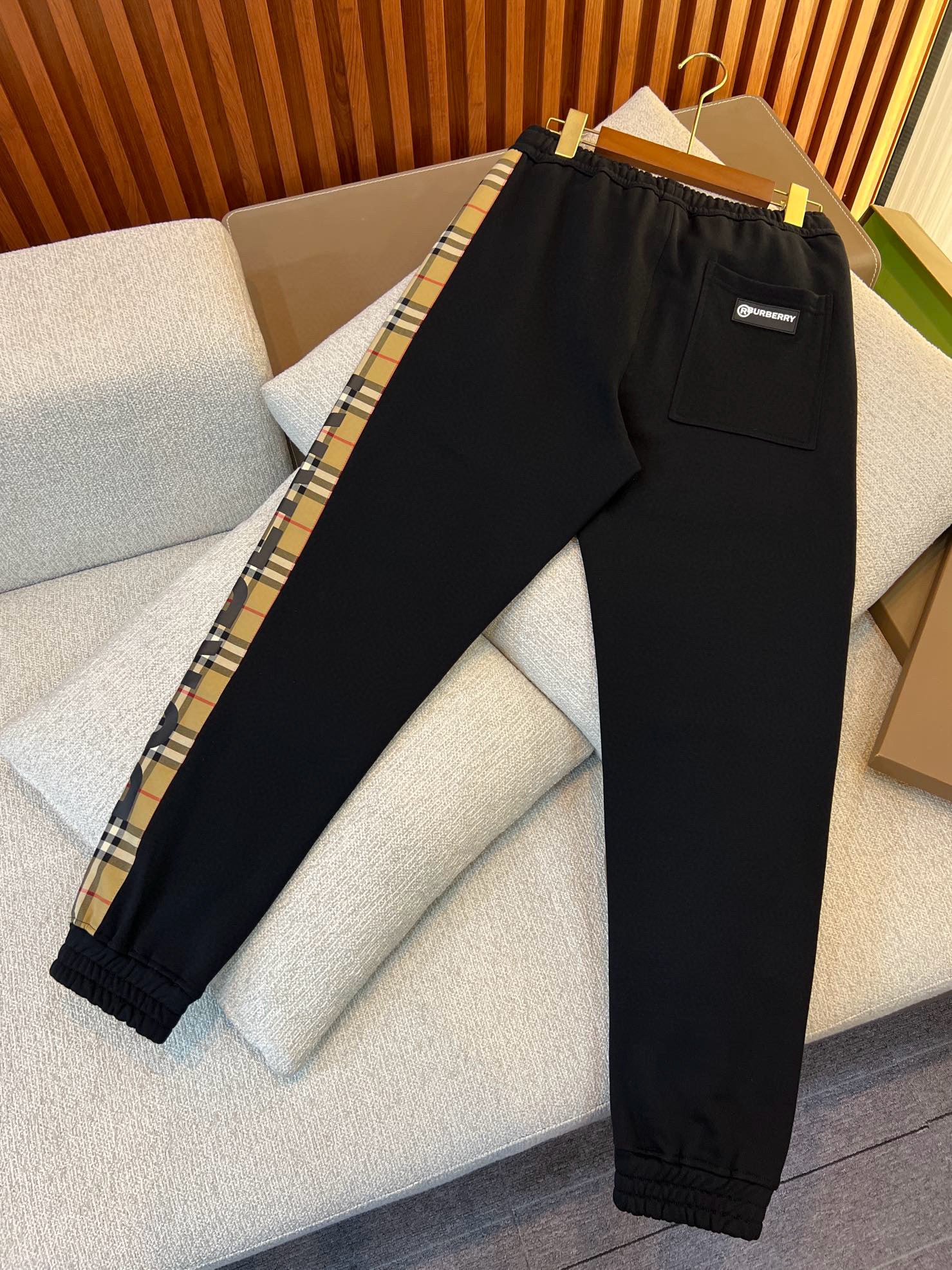 Schwarze Hose - Größe M