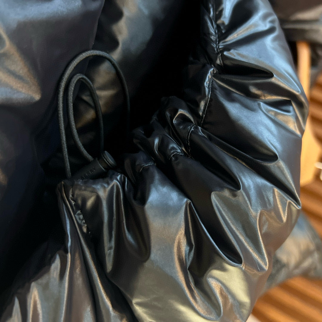 Schwarze Jacke