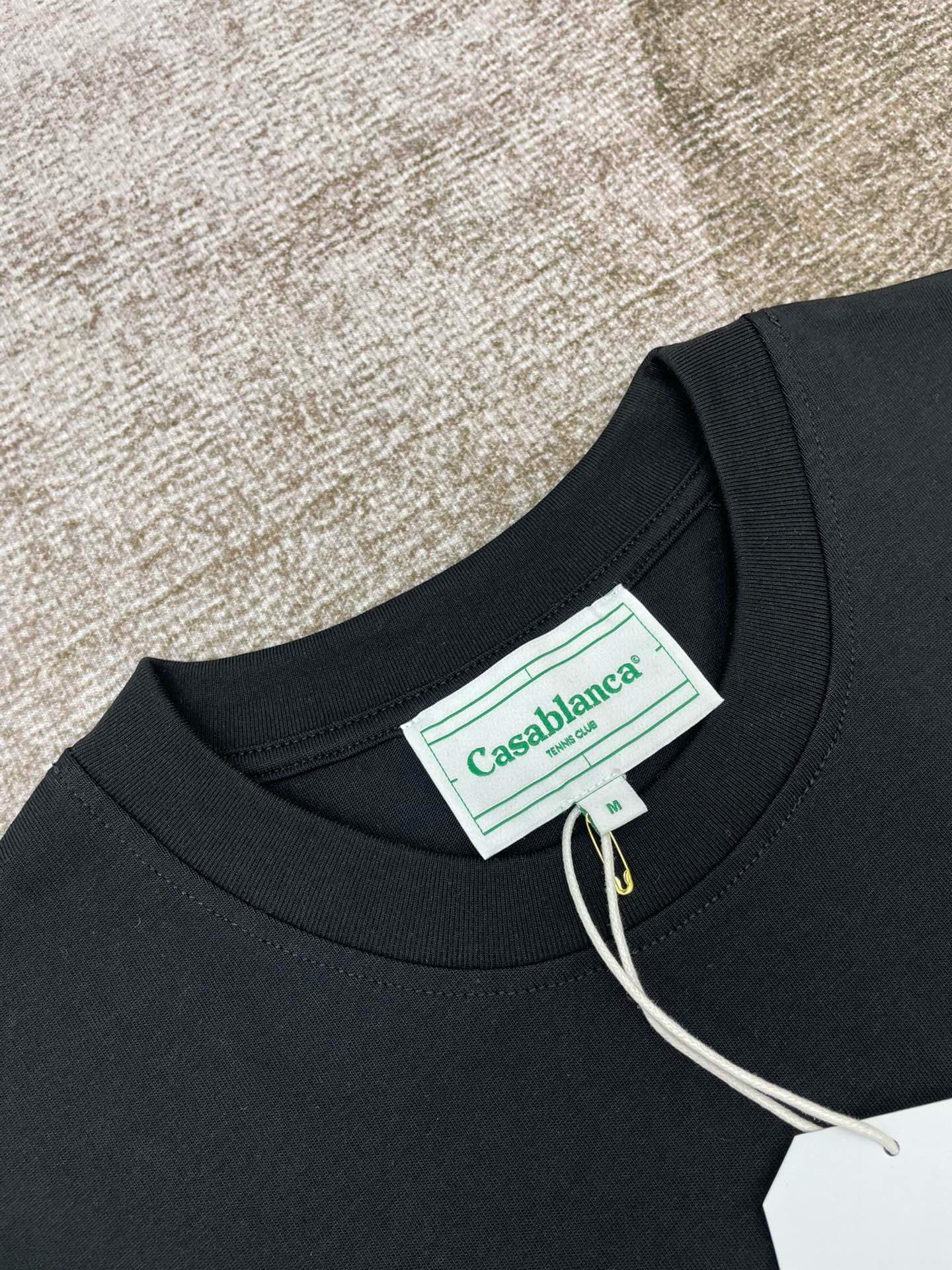 Black and White T-shirt - FashionHype.xyz