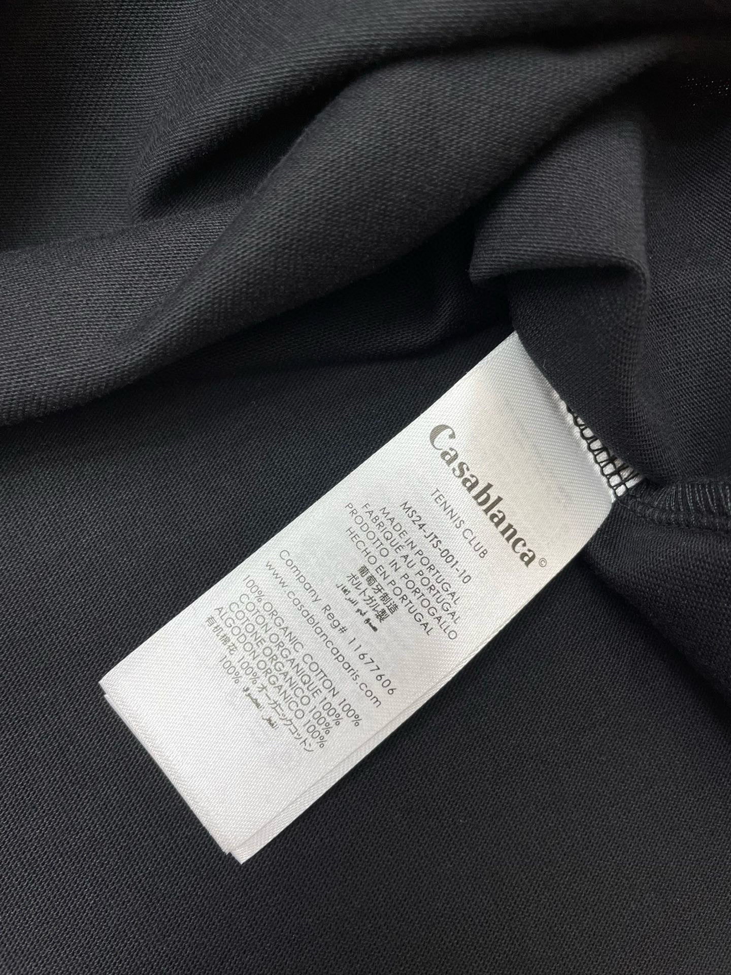 Black and White T-shirt - FashionHype.xyz