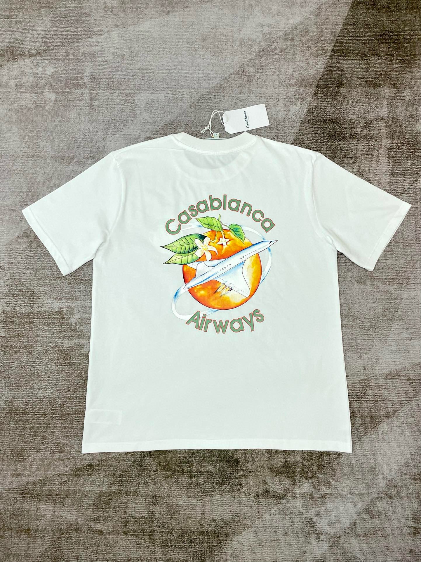 Schwarz-weißes T-Shirt