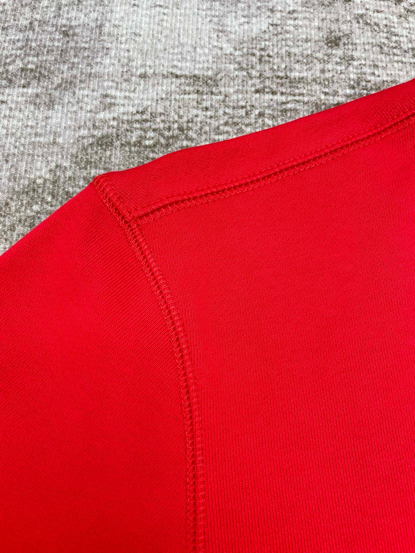 Red Sweatshirt - FashionHype.xyz