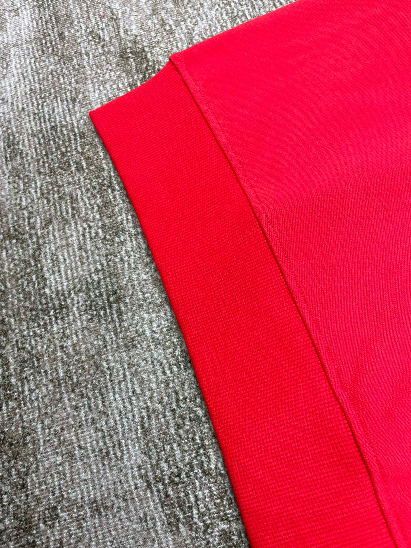 Red Sweatshirt - FashionHype.xyz