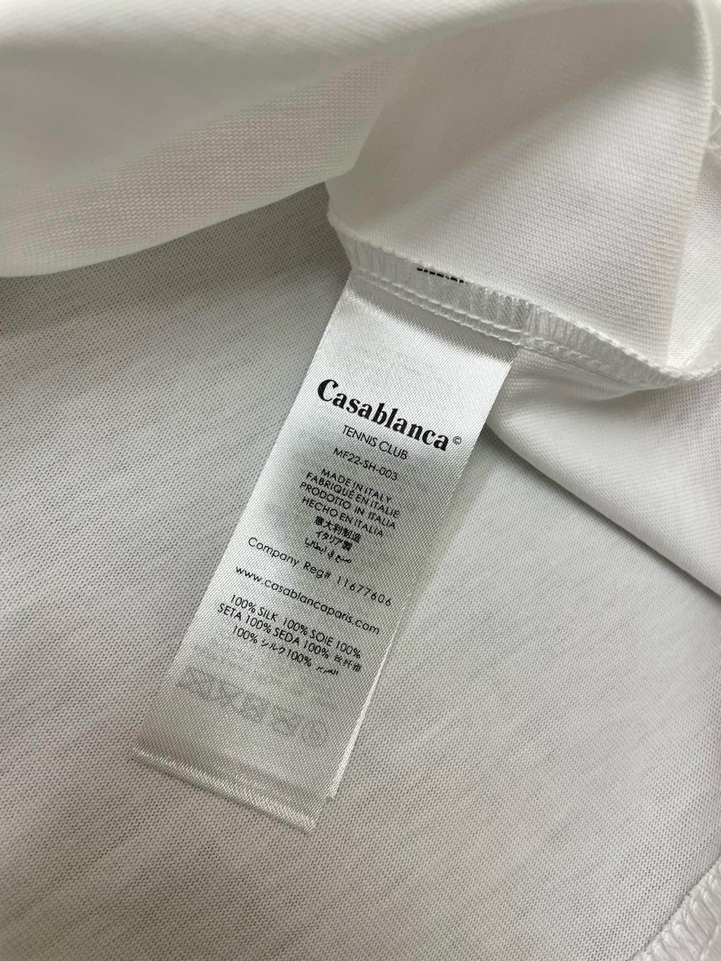 Schwarz-weißes T-Shirt