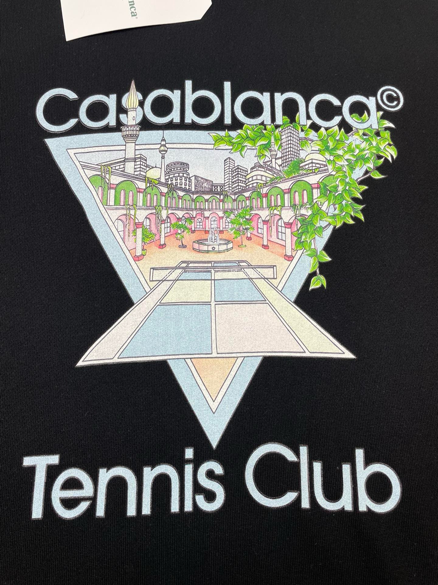 Schwarzes und hellrosa Sweatshirt