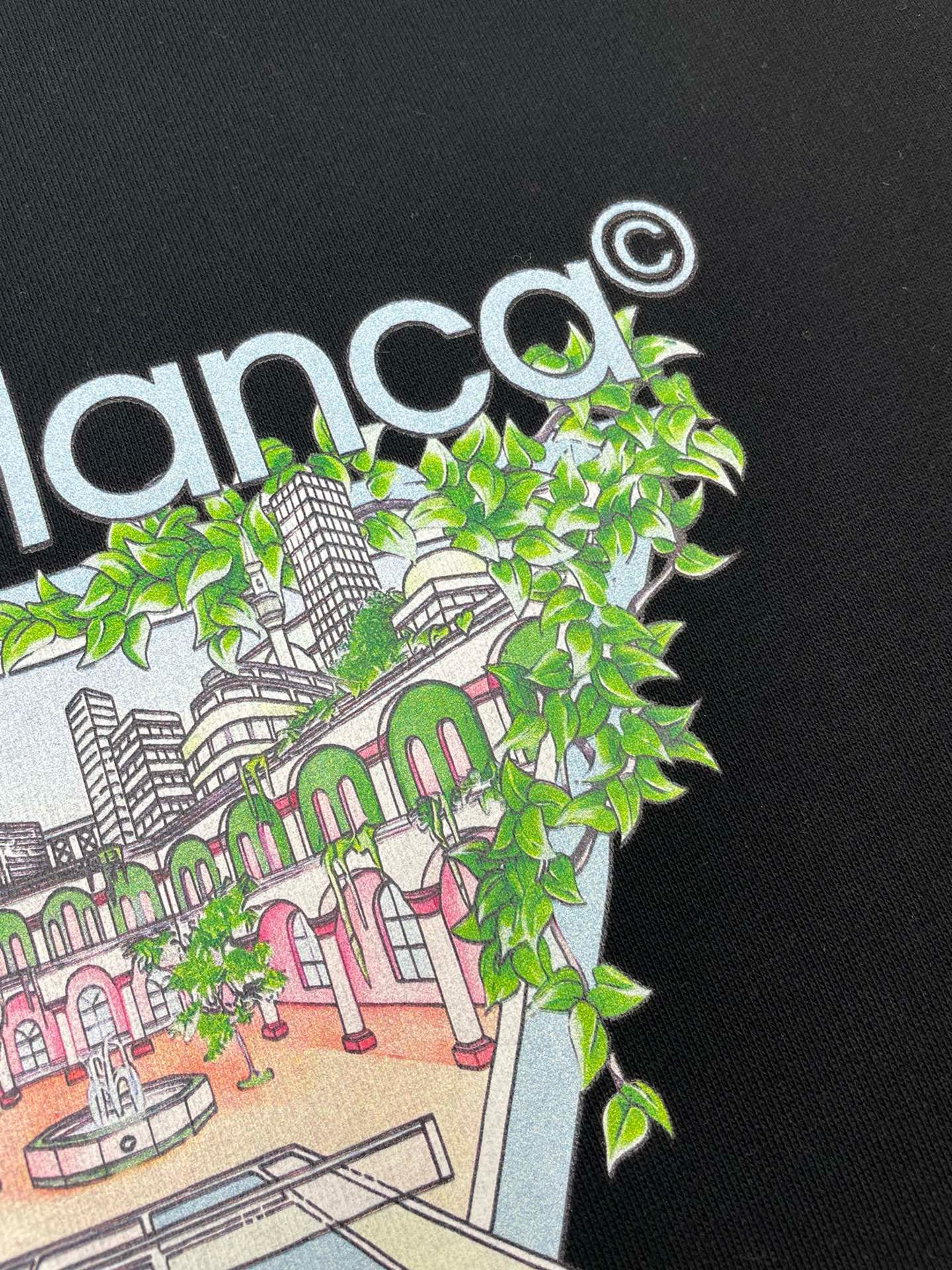 Schwarzes und hellrosa Sweatshirt