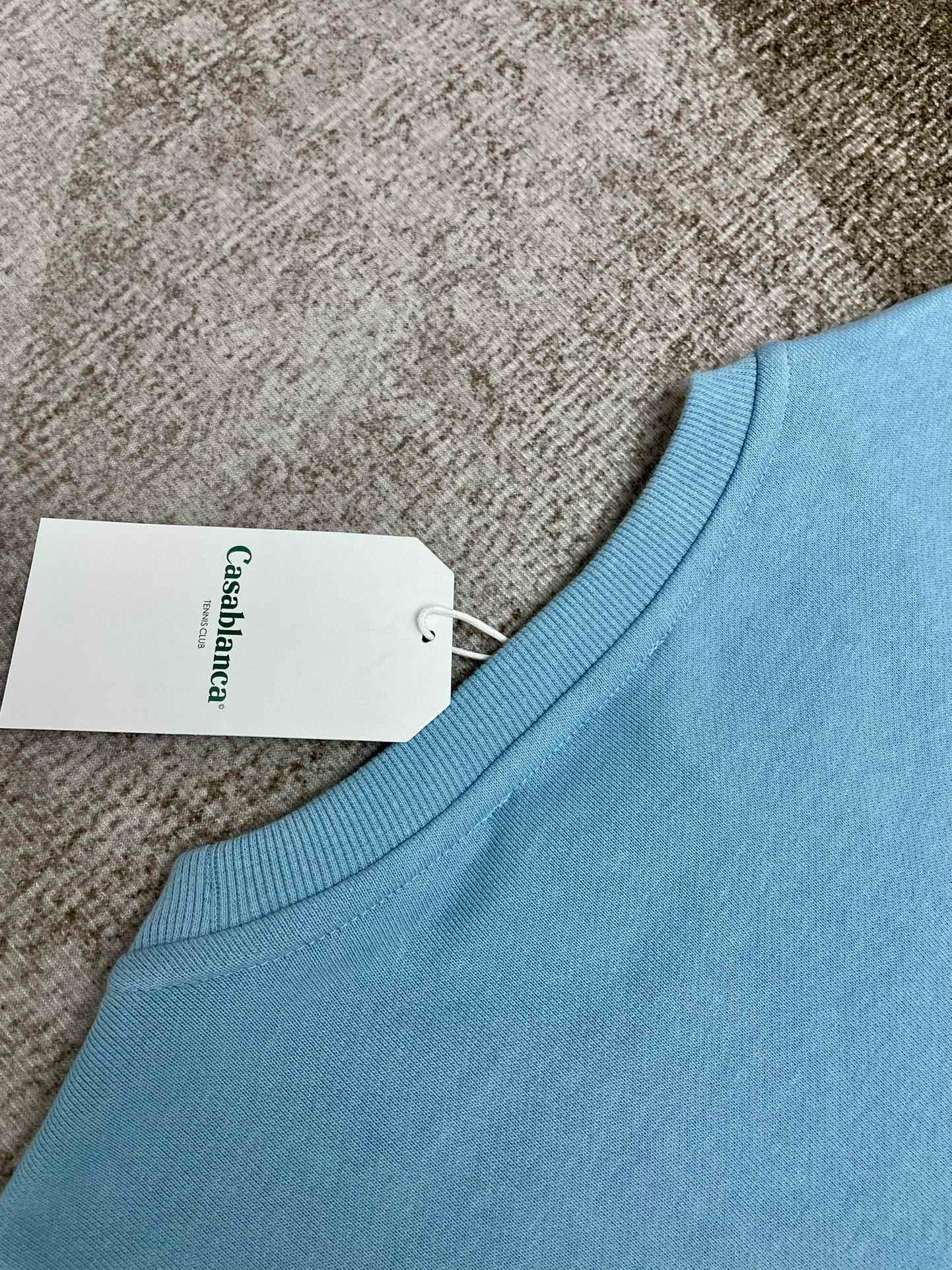 Sweatshirt in Himmelblau und Hellrosa
