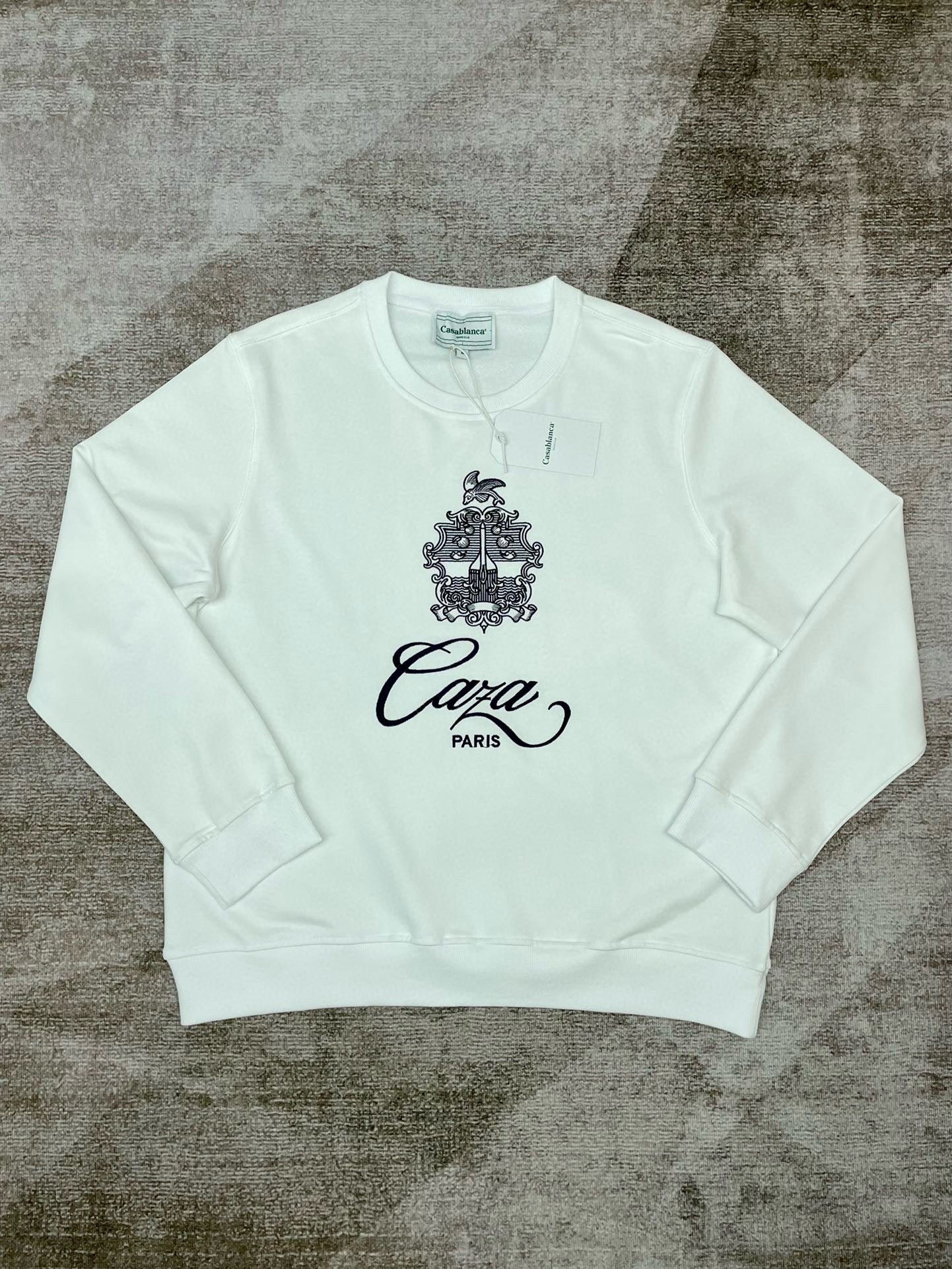 Weißes Sweatshirt