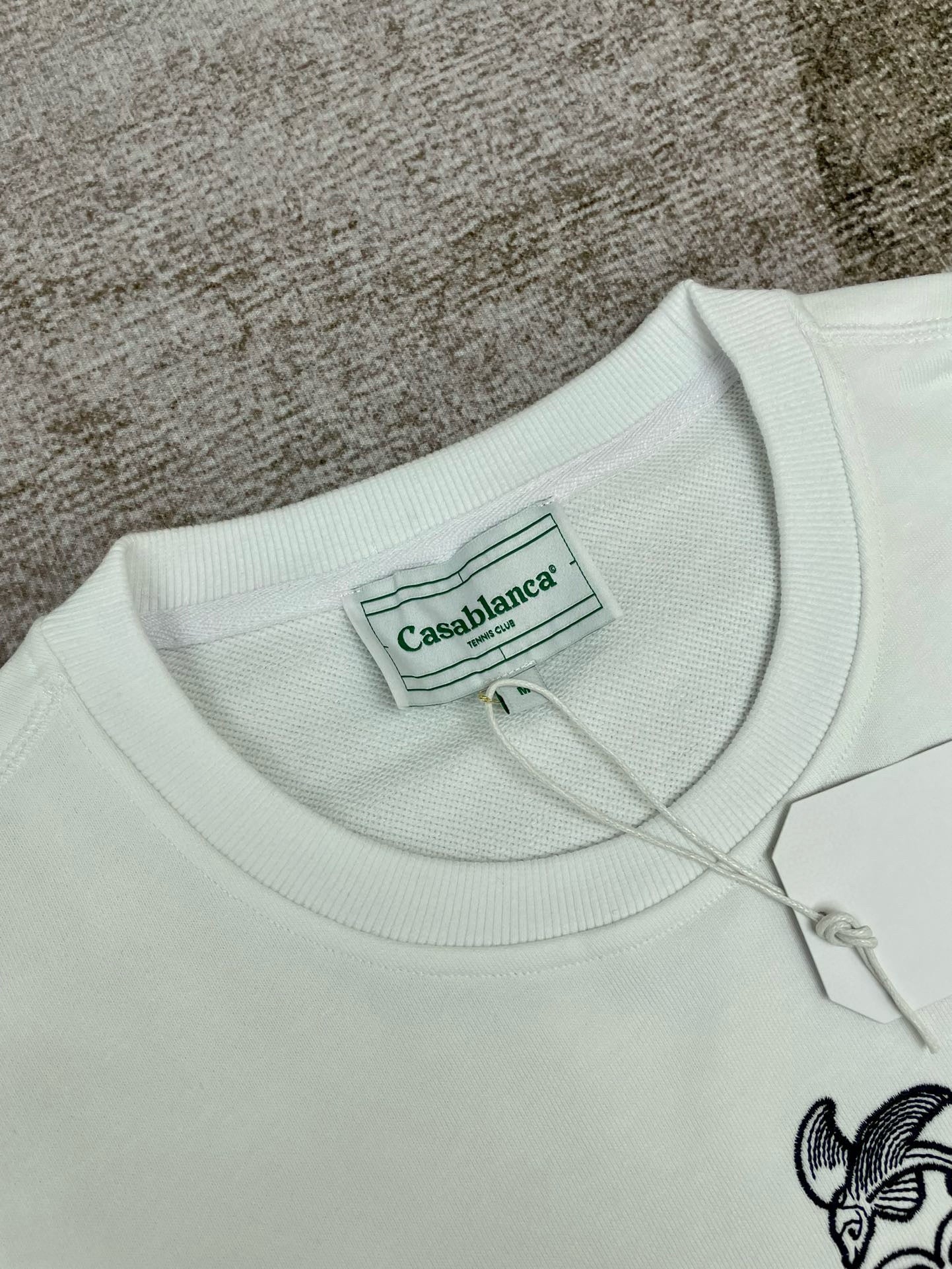 Weißes Sweatshirt