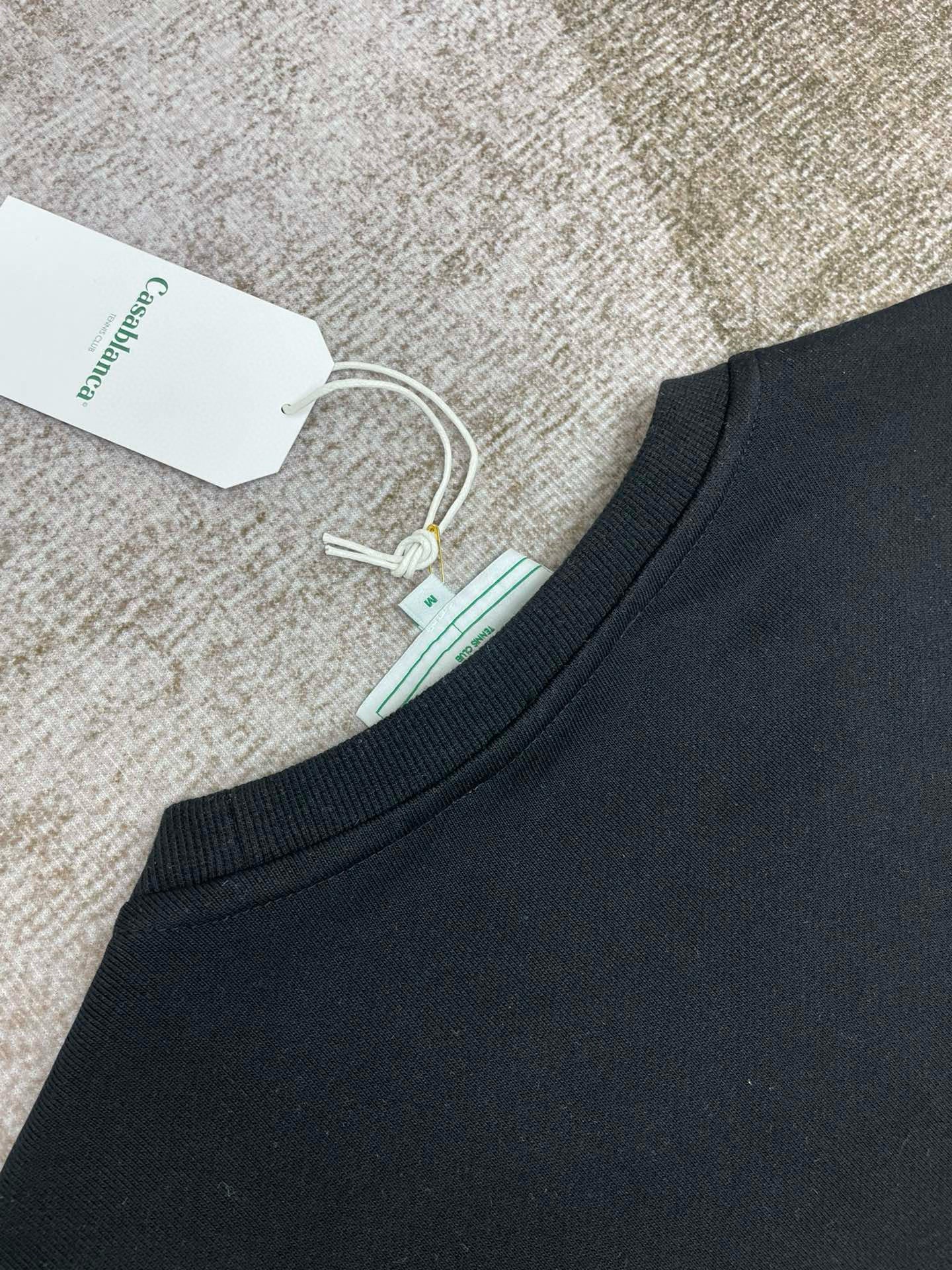 Schwarzes Sweatshirt