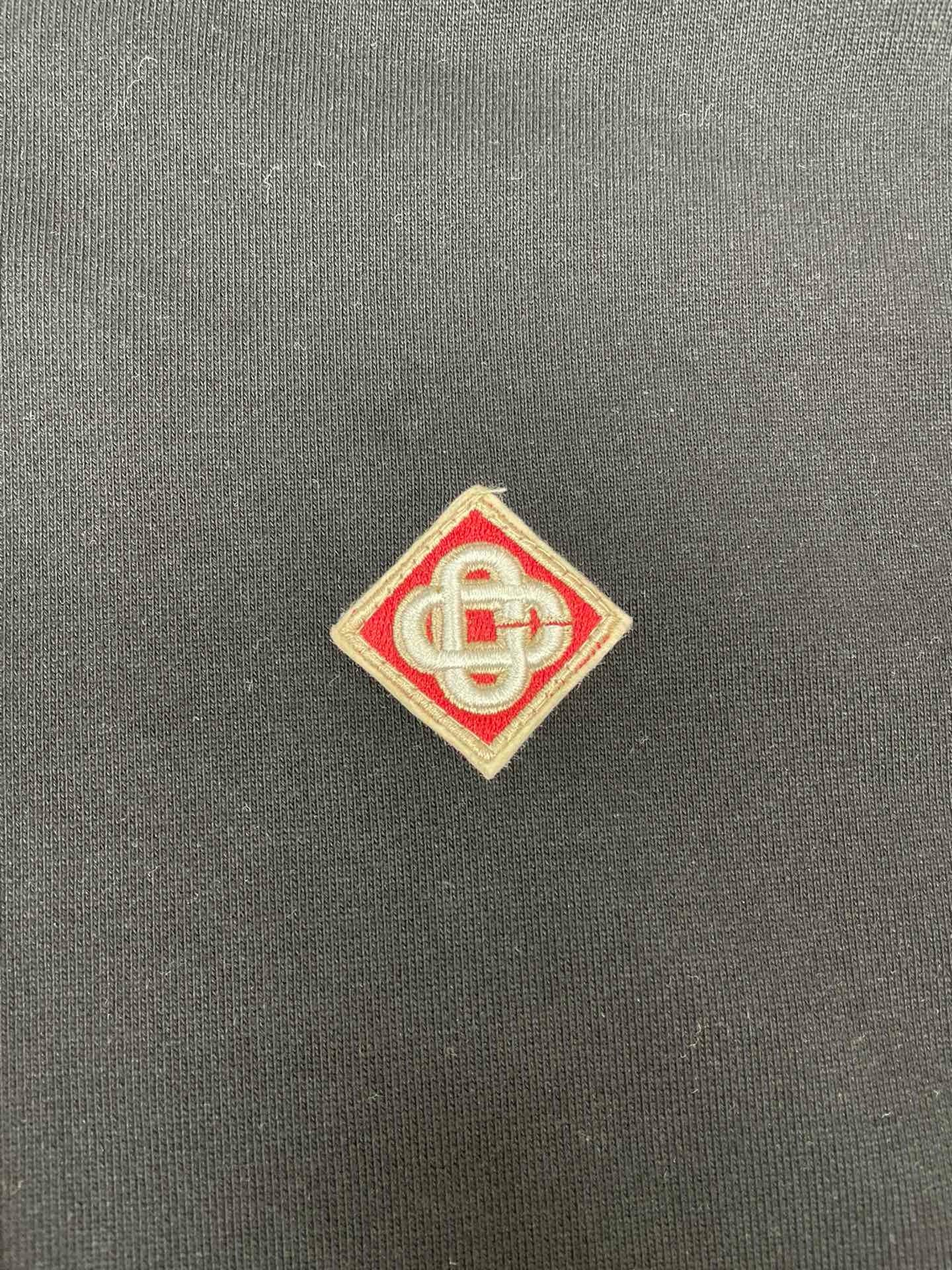 هودي أخضر وأسود