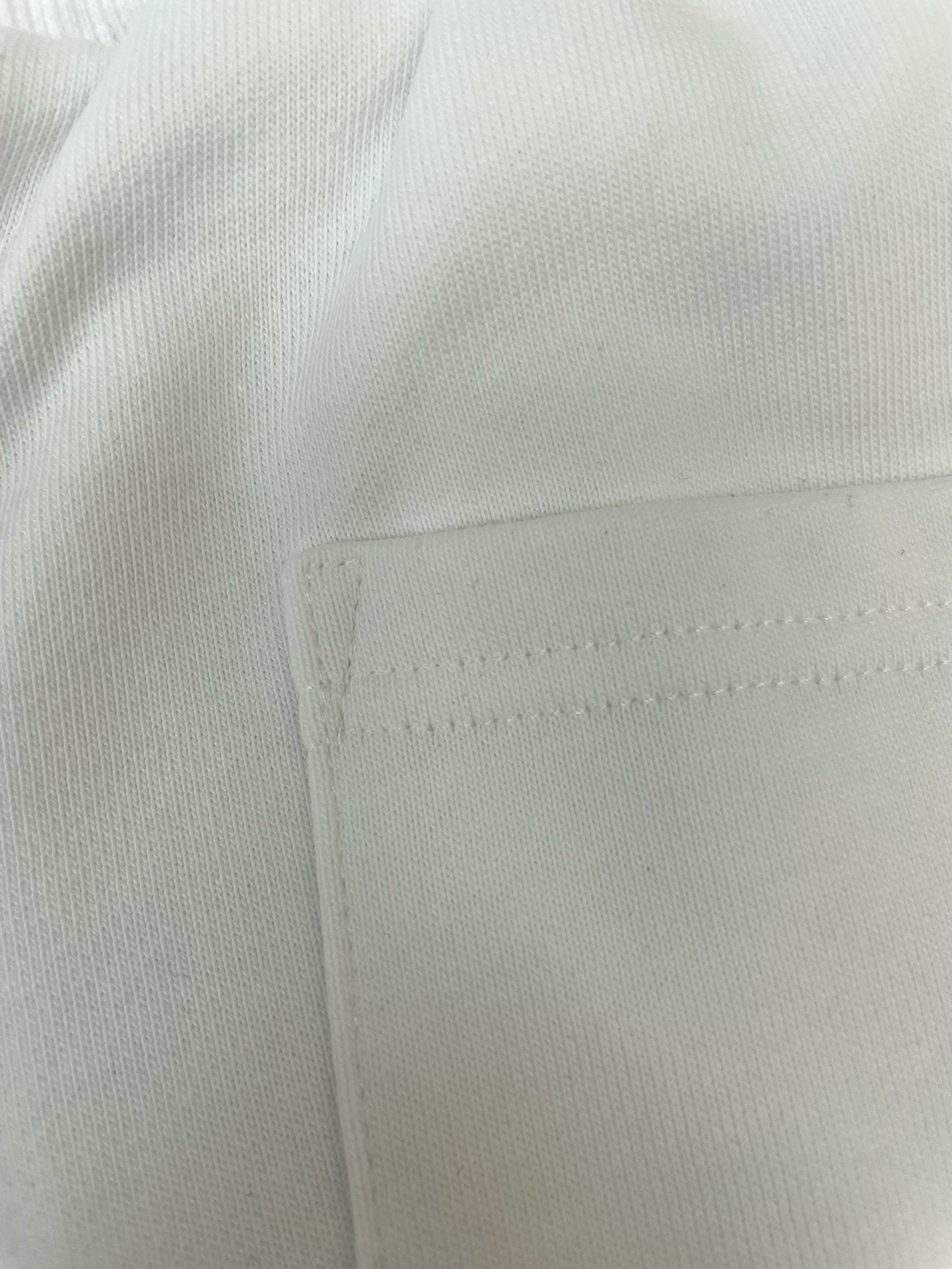 Schwarze und weiße Hose