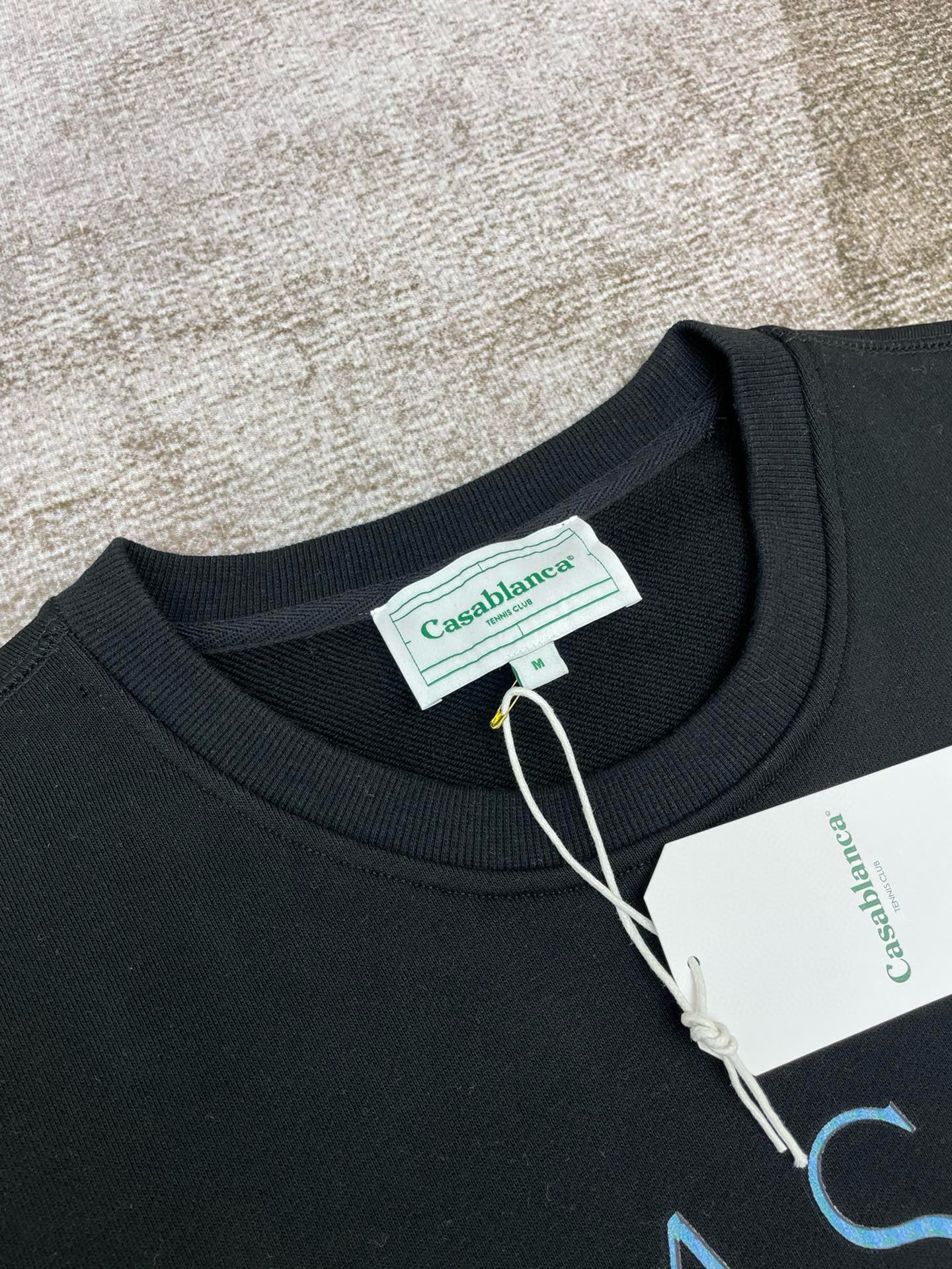 Schwarzes Sweatshirt