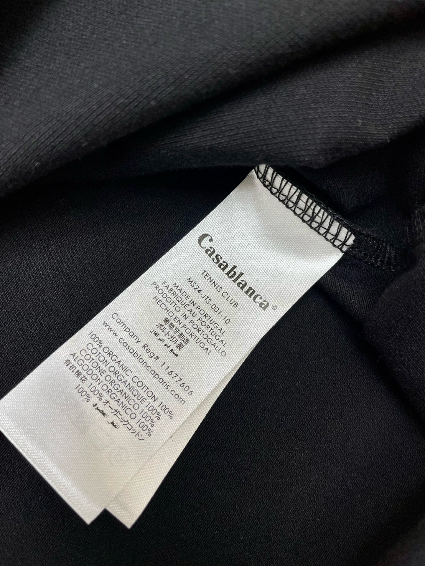Gelbes und schwarzes Polo