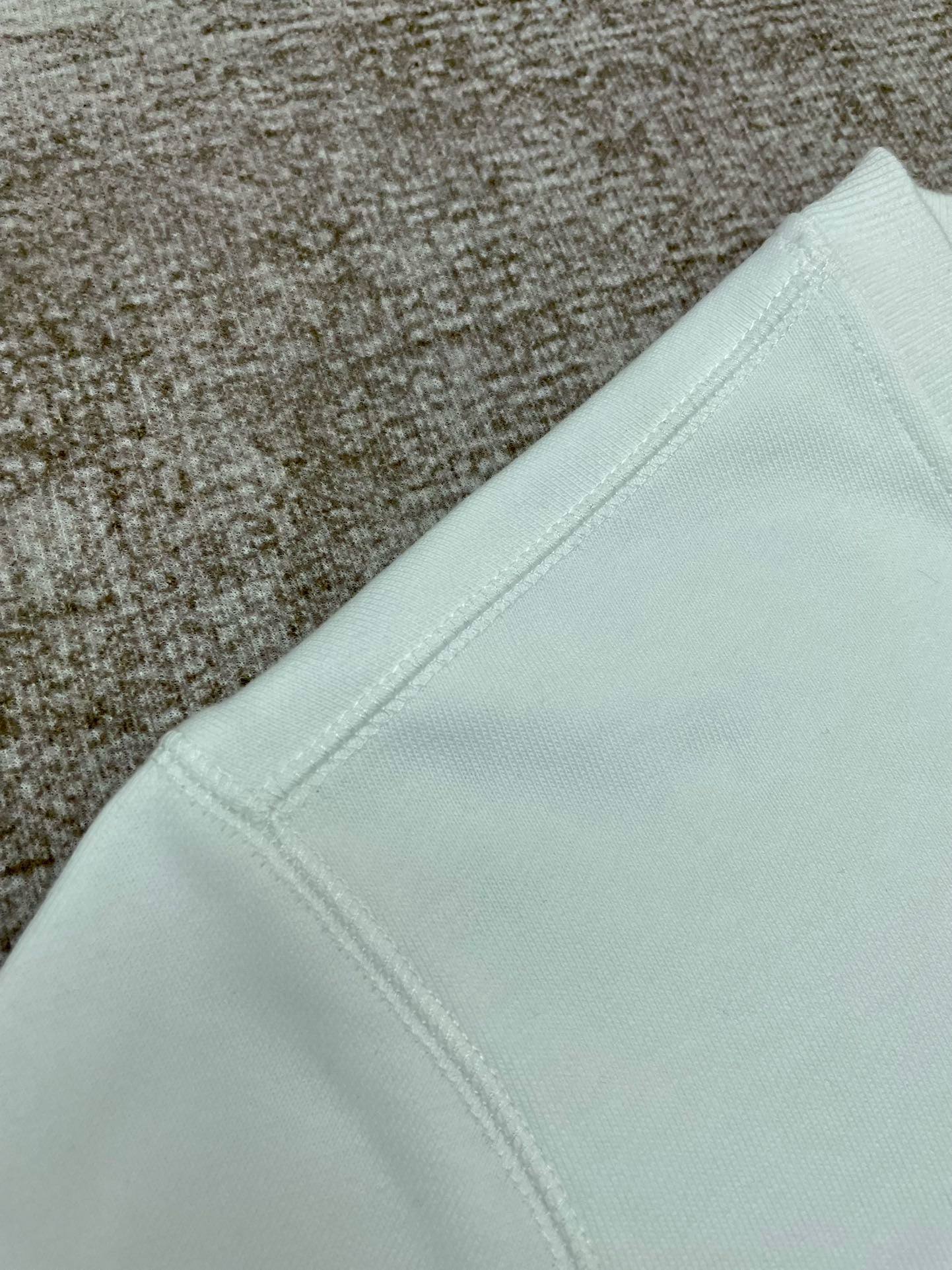 Blau-weißes Sweatshirt