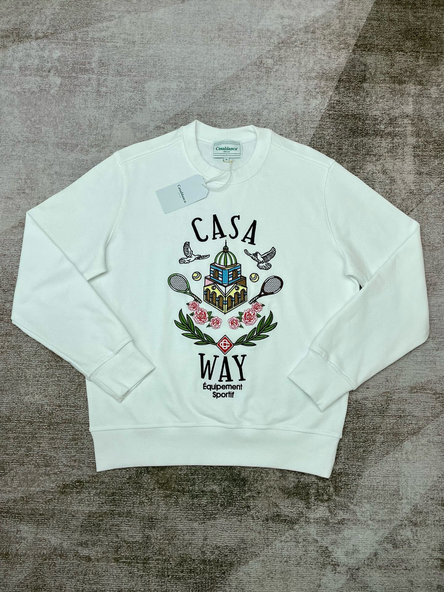 Graues und weißes Sweatshirt