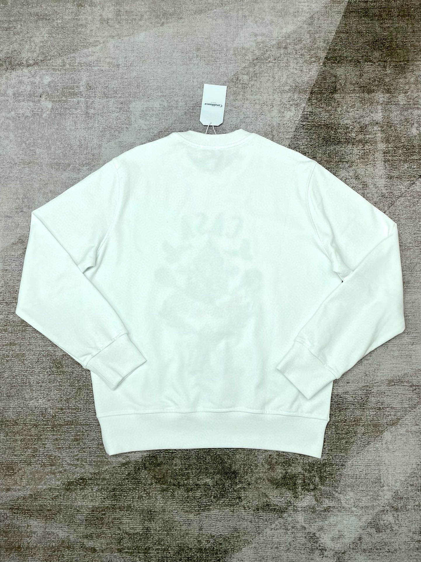 Graues und weißes Sweatshirt