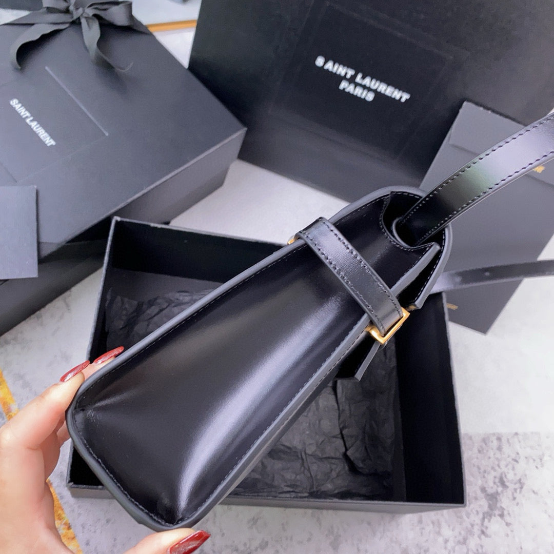 Black Bag - FashionHype.xyz