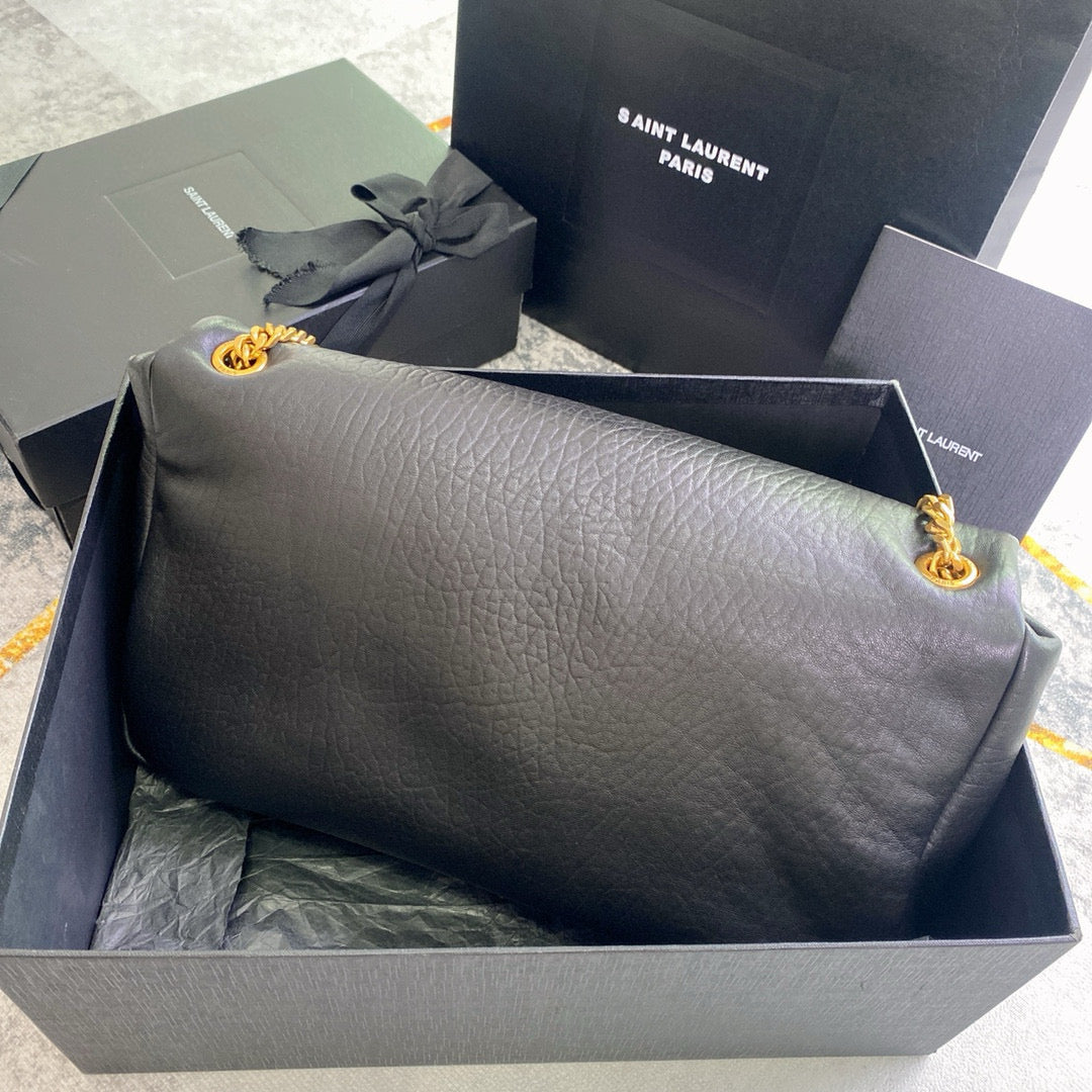 Schwarze Tasche