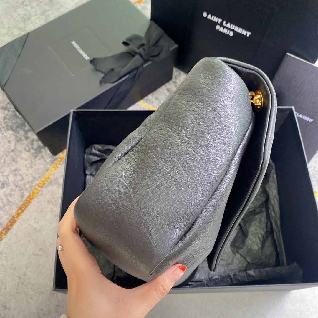 Schwarze Tasche