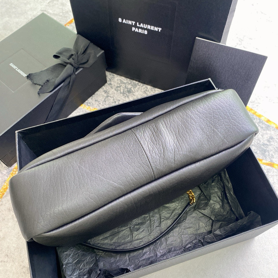 Schwarze Tasche