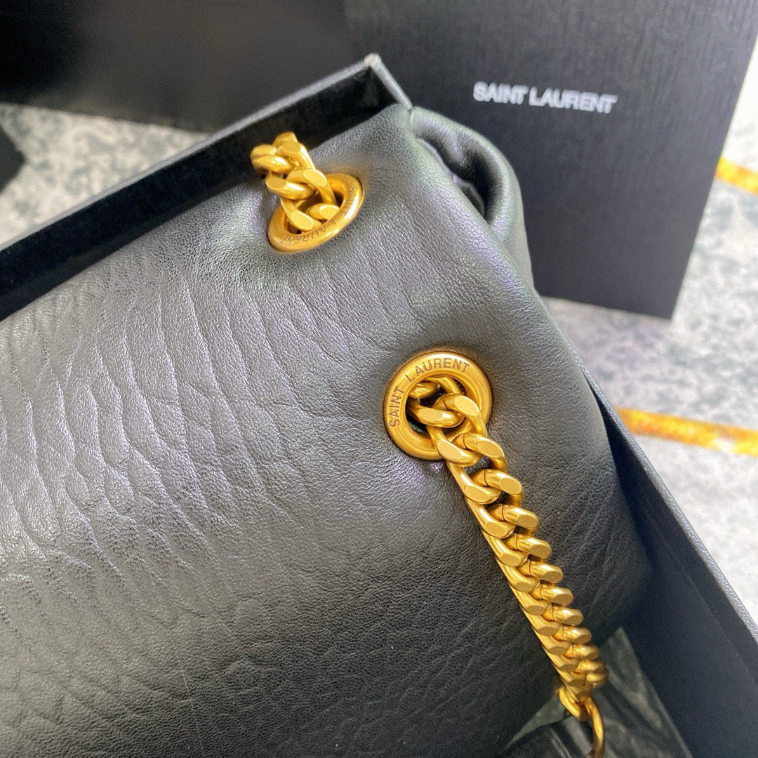 Schwarze Tasche