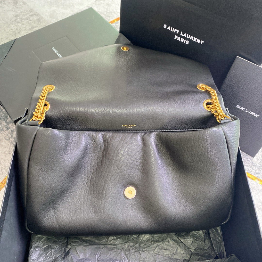 Schwarze Tasche