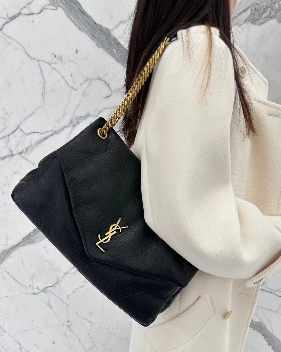 Schwarze Tasche