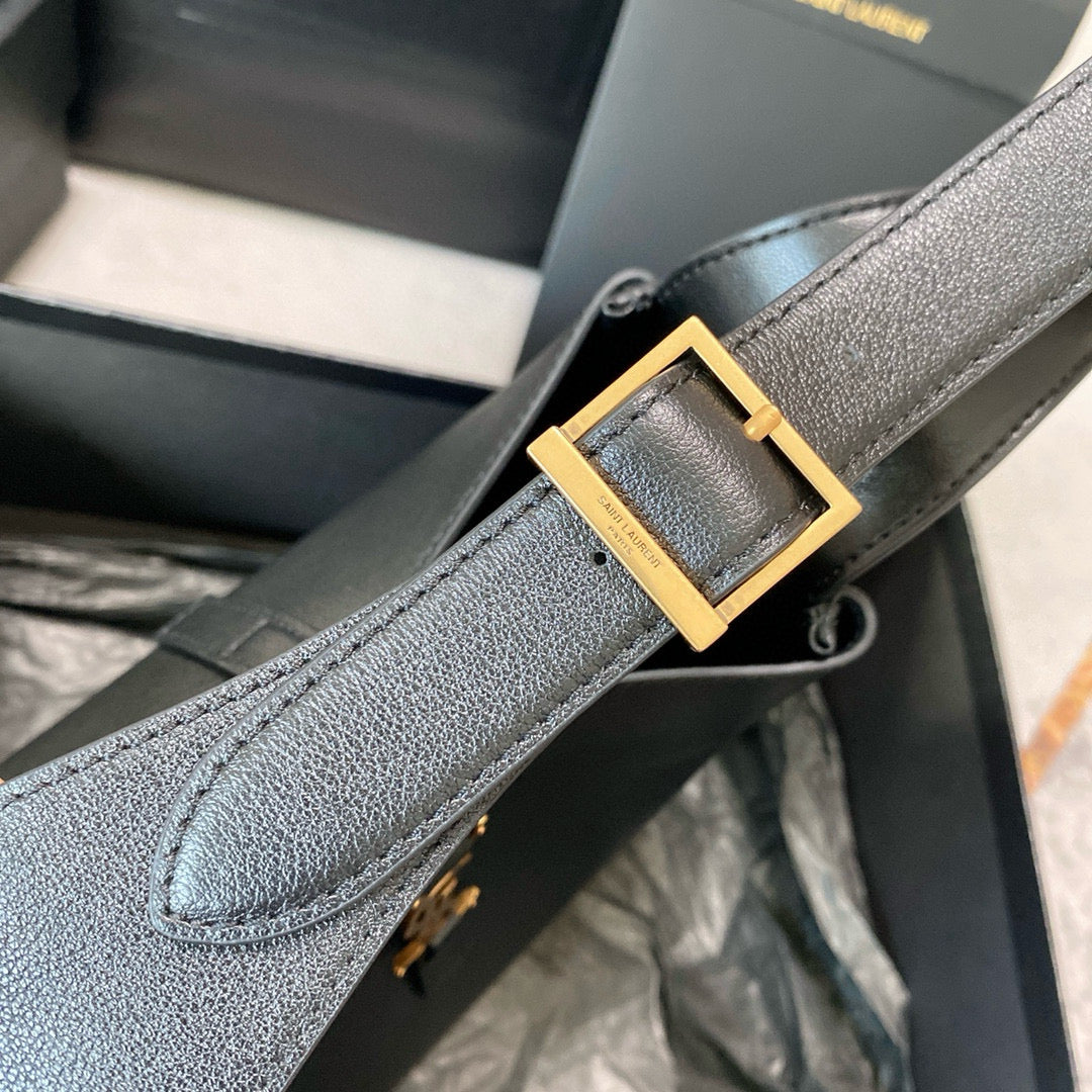 Black Bag - FashionHype.xyz