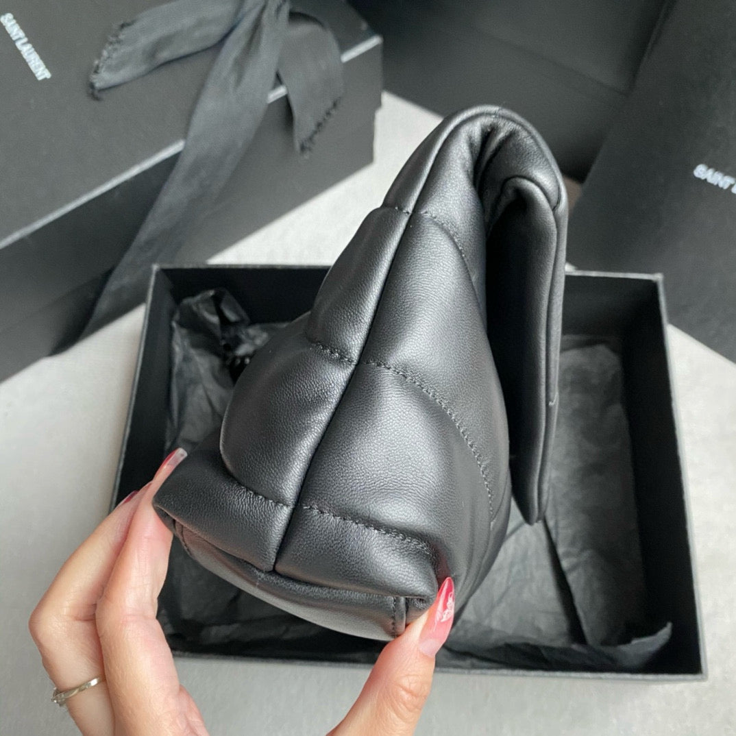 Schwarze Tasche