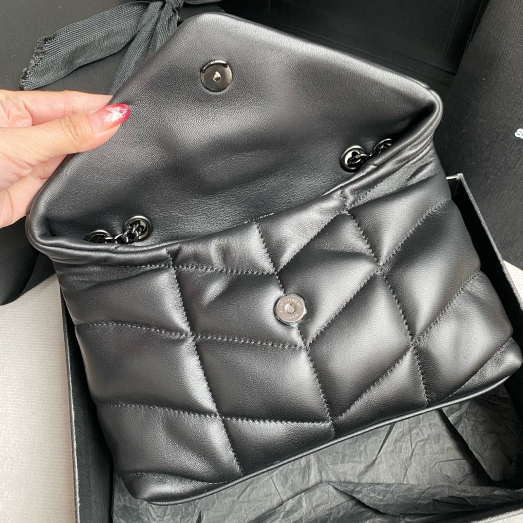 Schwarze Tasche