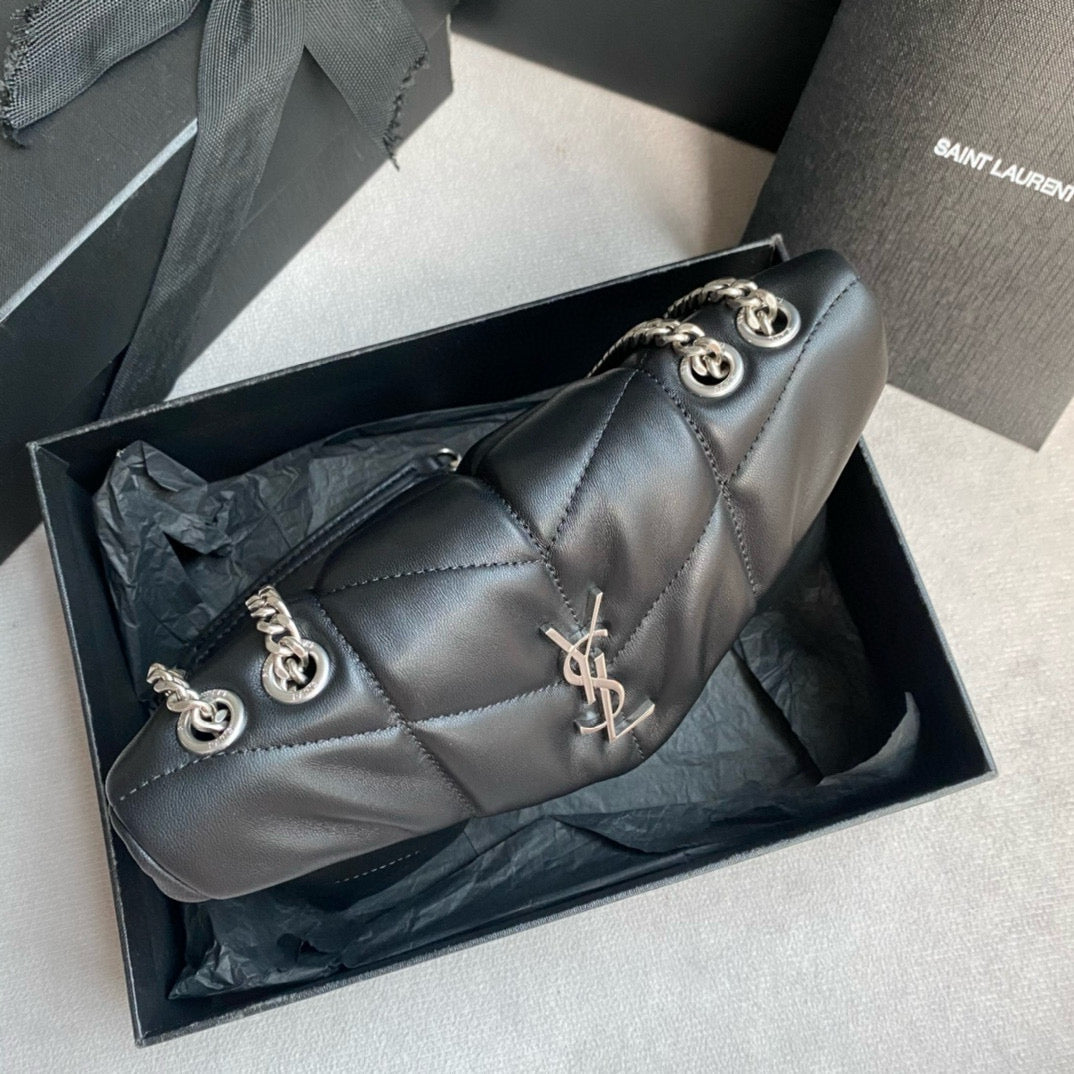 Schwarze Tasche