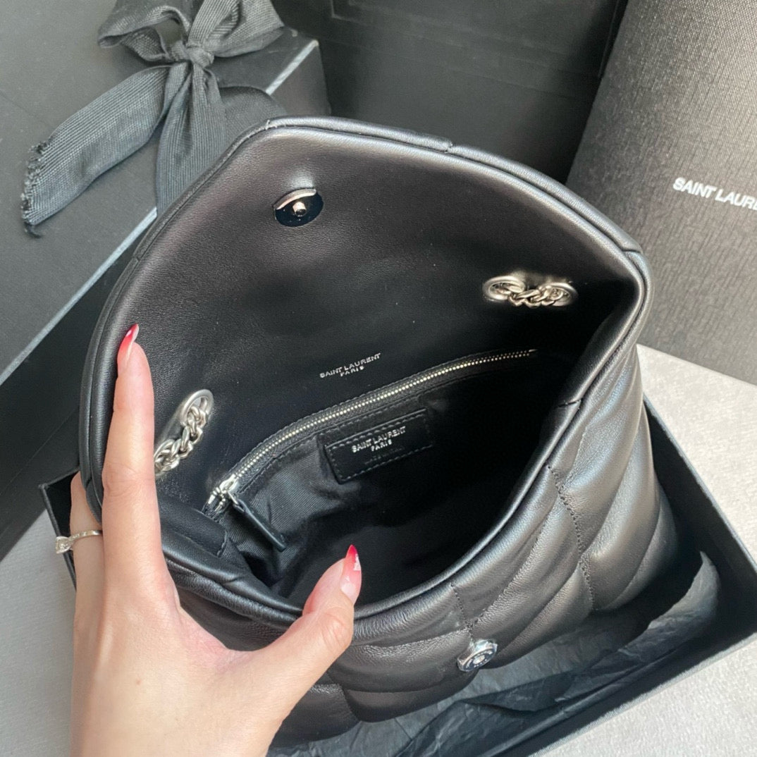 Schwarze Tasche