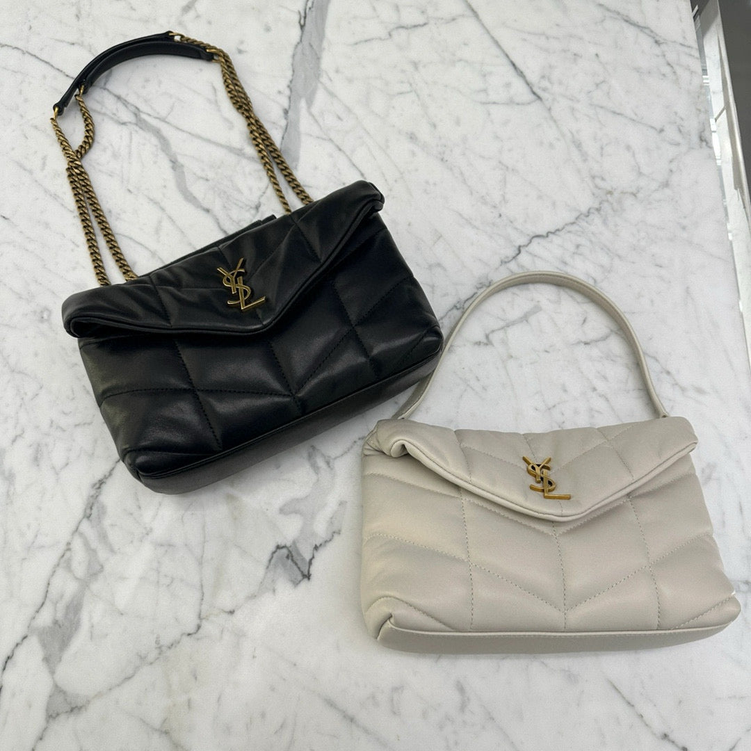 Schwarze und khakifarbene Tasche
